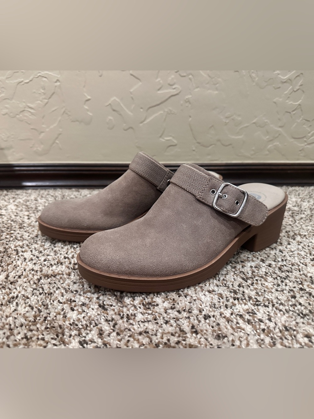New Life stride BZees Women's Open Book Washable Clogs 7.5